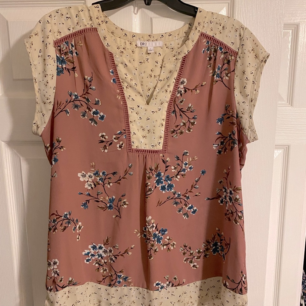 Pretty floral top